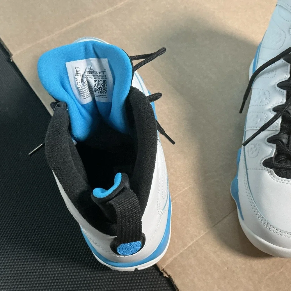 Jordan 2024 Powder Blue Size 5Y